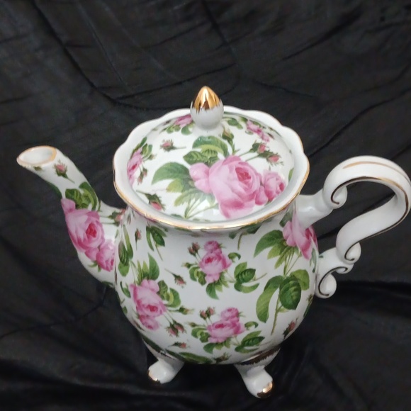 Vintage Victoria.s Garden Porcelain Teapot - Picture 3 of 7